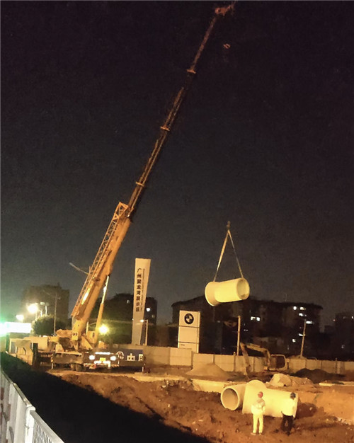 大关县“弯臂矫正”—— 吊车的 “形变补偿” 技术